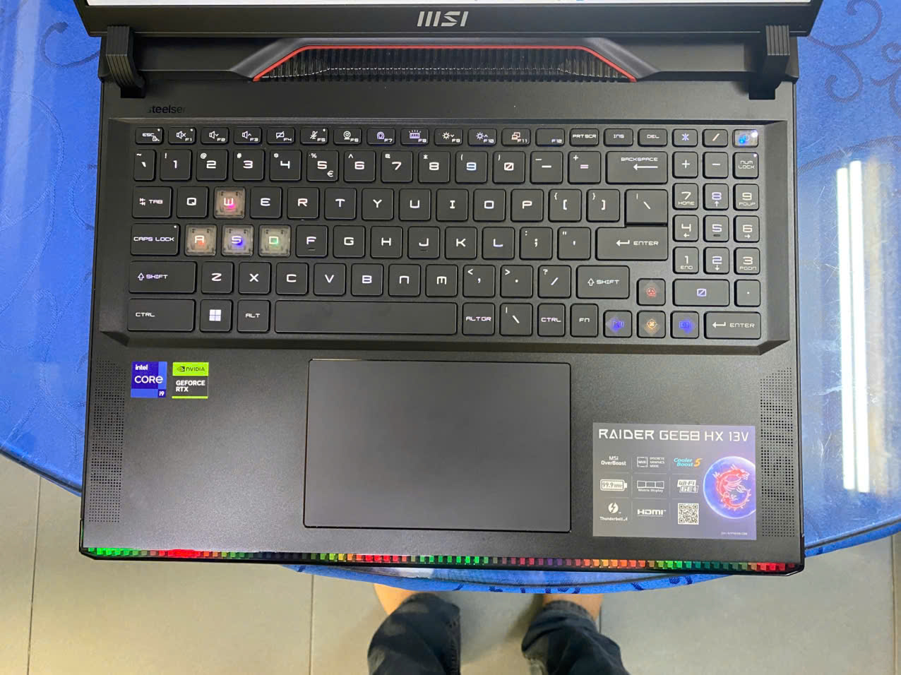  MSI Raider GE68 HX i9-13950HX 32GB 1TB RTX 4070 8GB  
