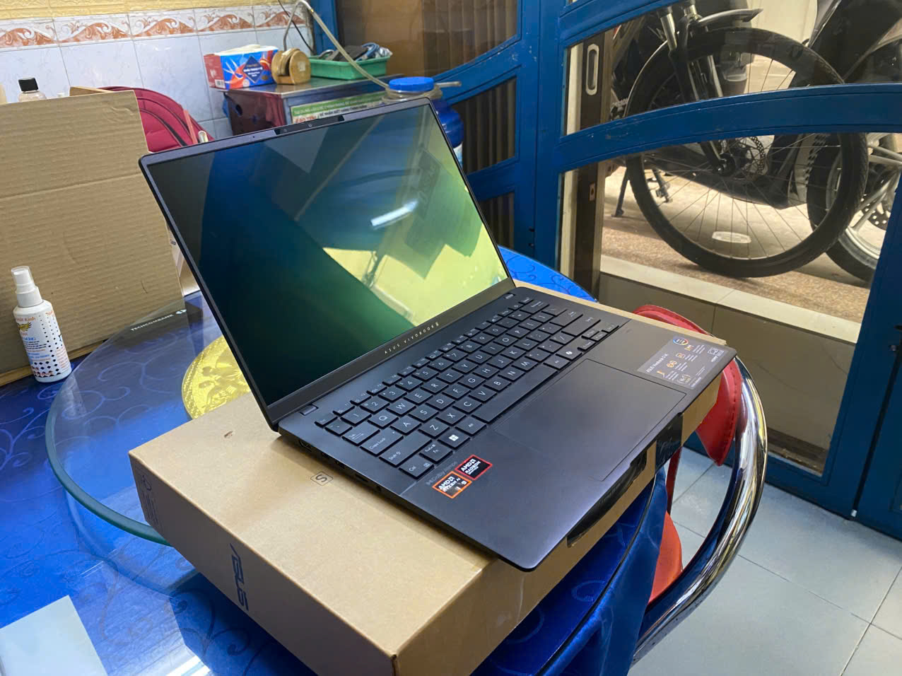 ASUS VIVOBOOK S 14 M5406W AMD RYZEN AI 9 365W 32G 1TB 14”2K OLED  Trang