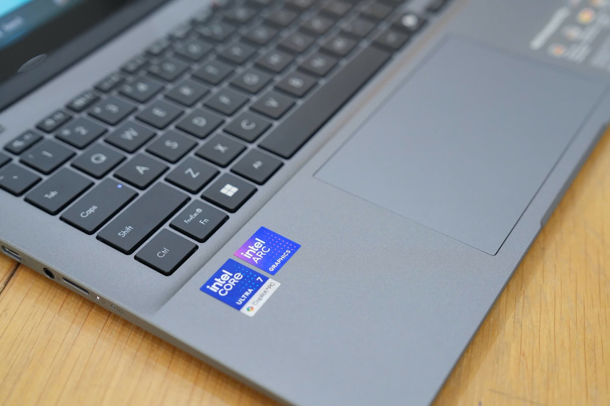 ASUS ZENBOOK 14 FLIP TP3407S ULTRA 7 256V 16G 1TB 14”OLED