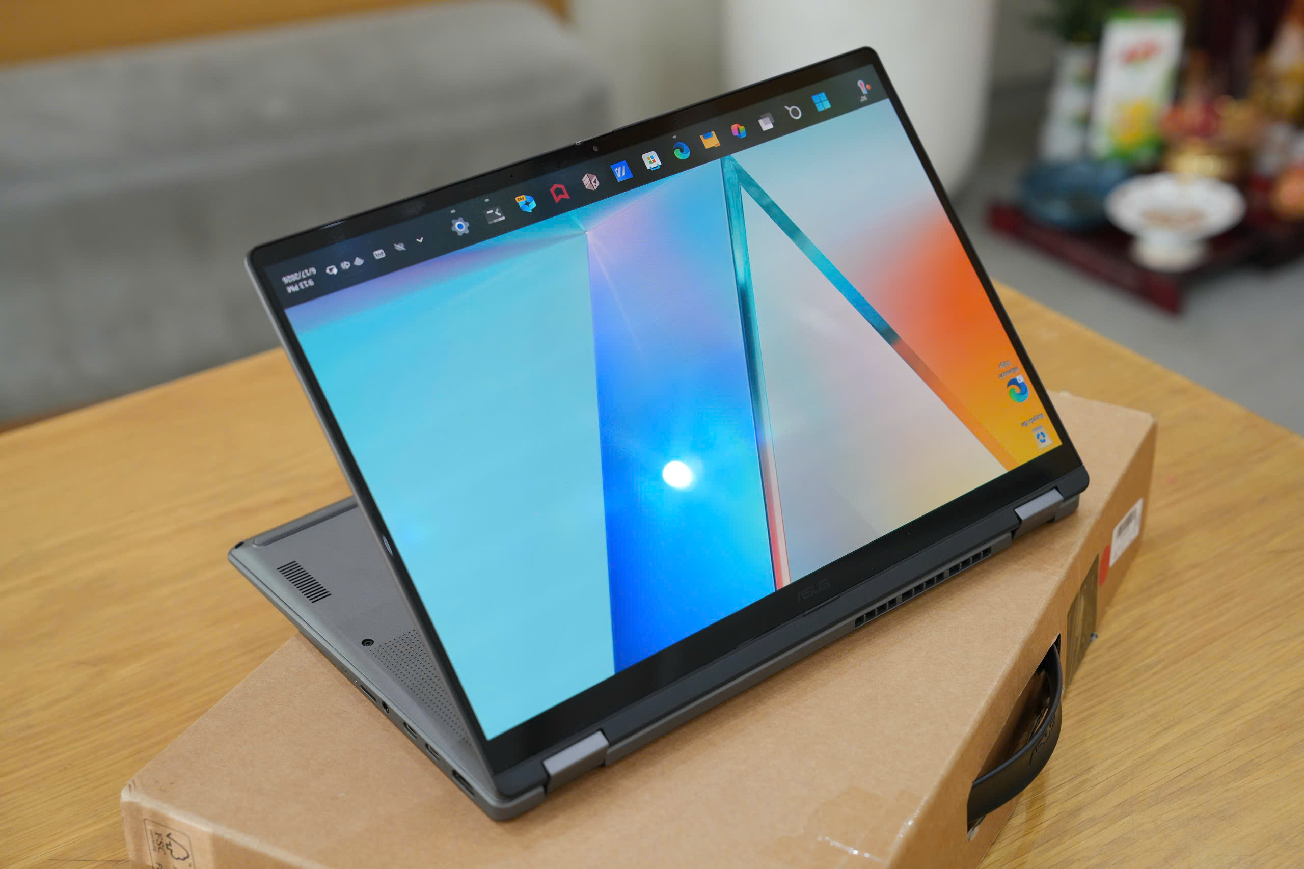 ASUS ZENBOOK 14 FLIP TP3407S ULTRA 7 256V 16G 1TB 14”OLED