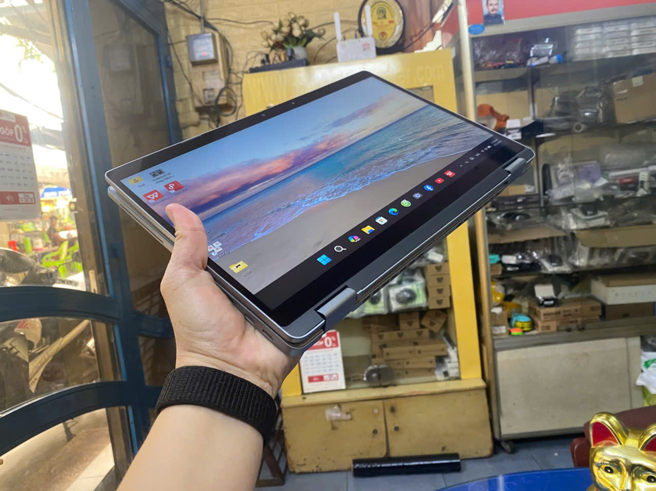 DELL LATITUDE 5330 2 IN 1  I5 1235U 16GB 256GB 13.3