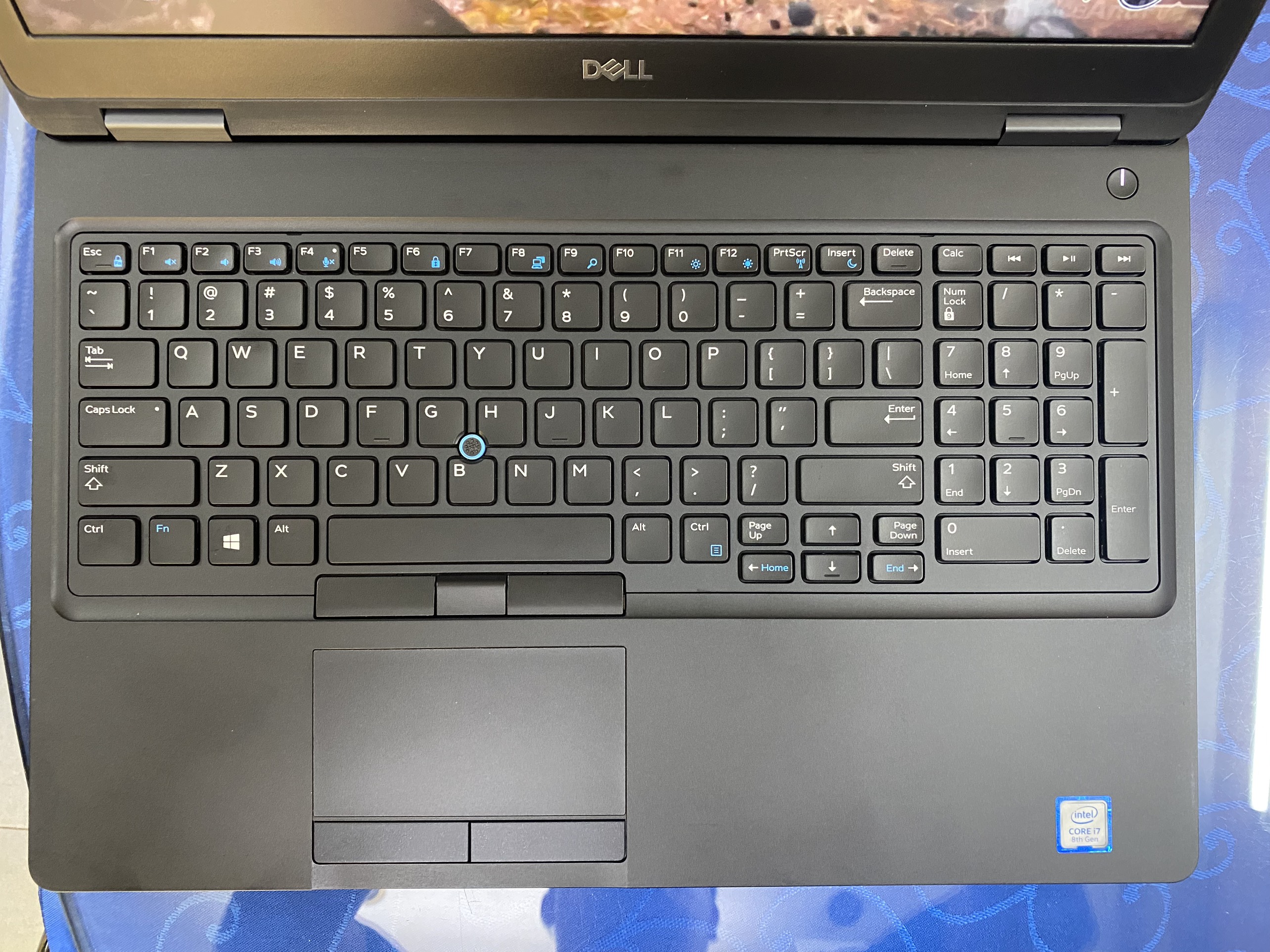 DELL PRECISION 3530 I7 8750H 8GB 15.6" VGA P600 4GB