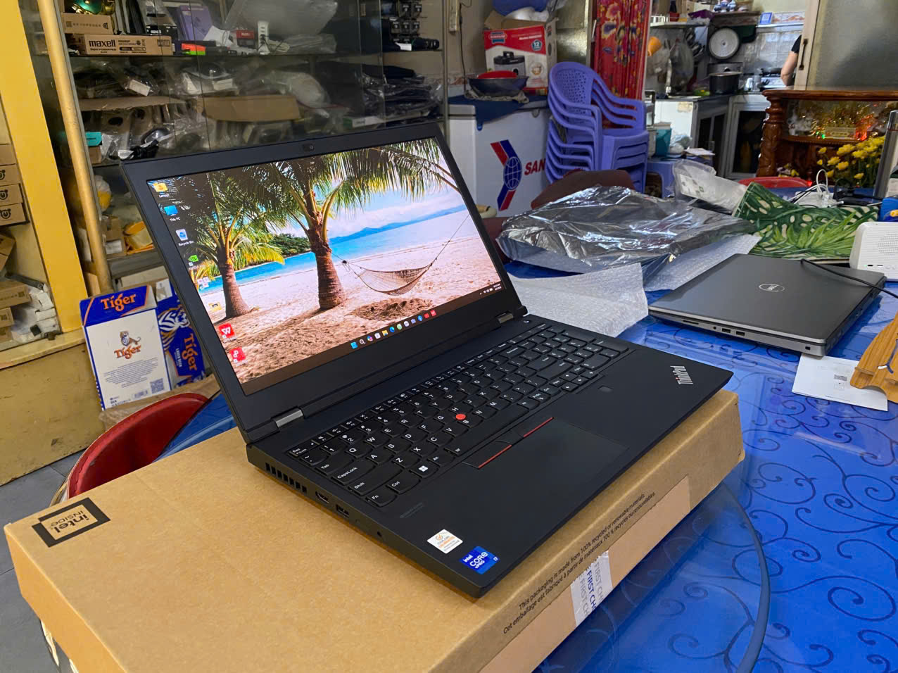 LENOVO THINKPAD P15 GEN 2 I7 11850H 32GB 1TB 15.6
